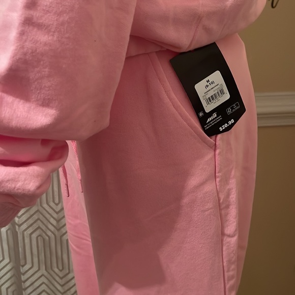 Wide leg sweatpants with pockets and sweatshirt with a hood and big pocket - Picture 4 of 4